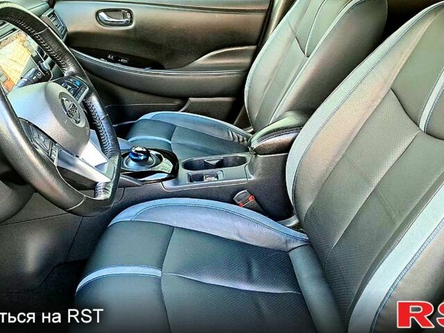 Сірий Ніссан Ліф, об'ємом двигуна 0.16 л та пробігом 102 тис. км за 15700 $, фото 5 на Automoto.ua