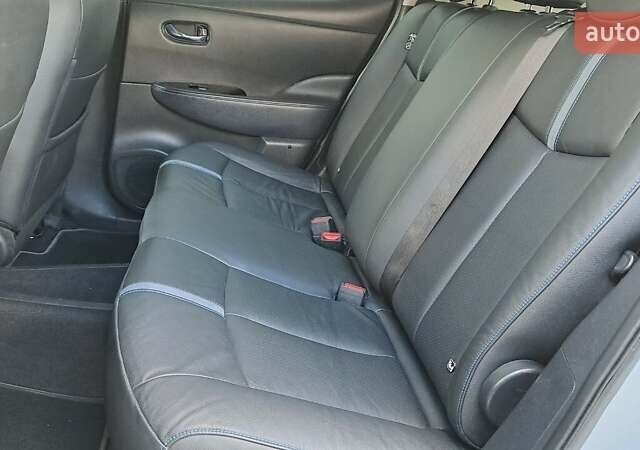 Сірий Ніссан Ліф, об'ємом двигуна 0 л та пробігом 102 тис. км за 15700 $, фото 14 на Automoto.ua