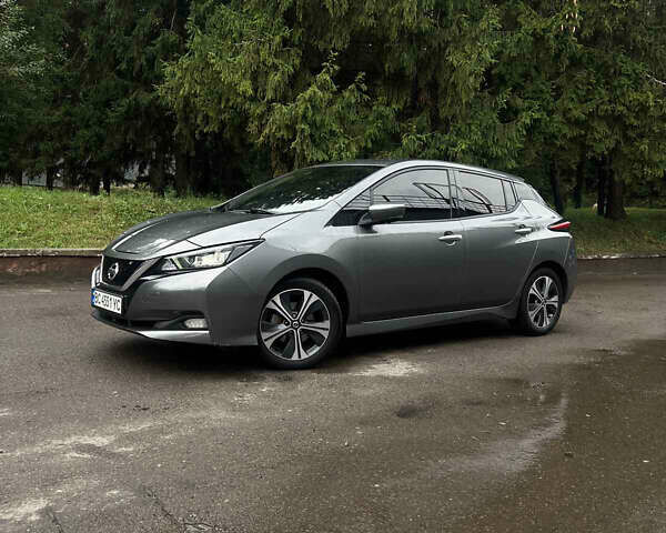 Серый Ниссан Лиф, объемом двигателя 0 л и пробегом 24 тыс. км за 14300 $, фото 3 на Automoto.ua