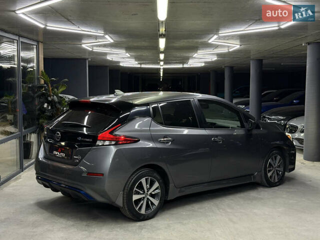 Сірий Ніссан Ліф, об'ємом двигуна 0 л та пробігом 56 тис. км за 13500 $, фото 11 на Automoto.ua