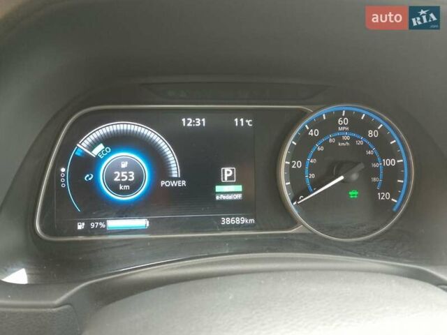 Сірий Ніссан Ліф, об'ємом двигуна 0 л та пробігом 38 тис. км за 15499 $, фото 1 на Automoto.ua