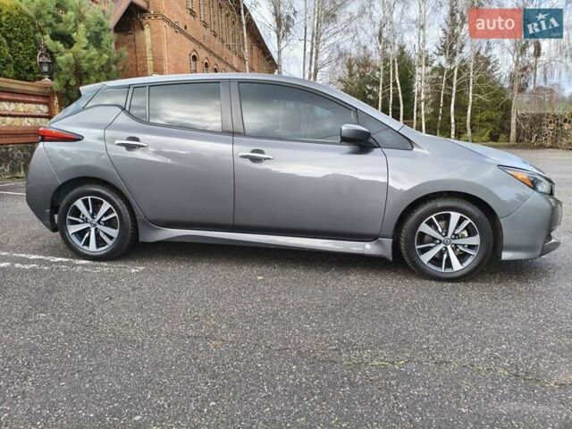 Серый Ниссан Лиф, объемом двигателя 0 л и пробегом 30 тыс. км за 12700 $, фото 7 на Automoto.ua