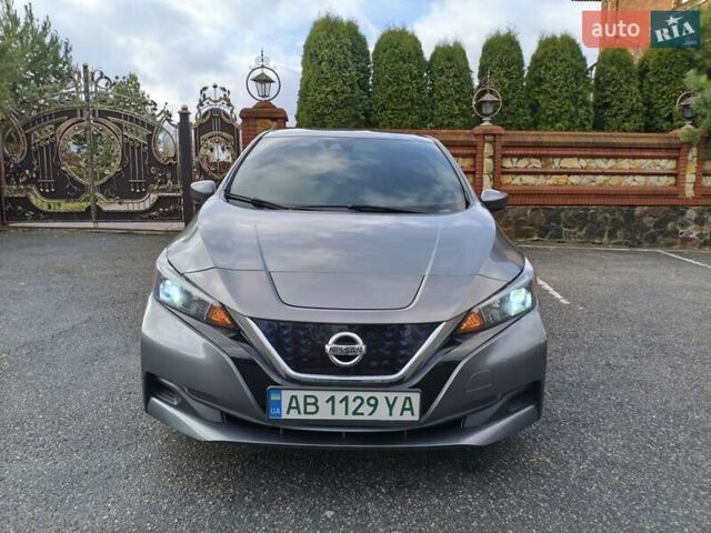 Серый Ниссан Лиф, объемом двигателя 0 л и пробегом 30 тыс. км за 12700 $, фото 2 на Automoto.ua