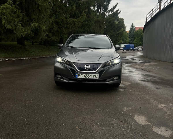 Серый Ниссан Лиф, объемом двигателя 0 л и пробегом 24 тыс. км за 14300 $, фото 2 на Automoto.ua