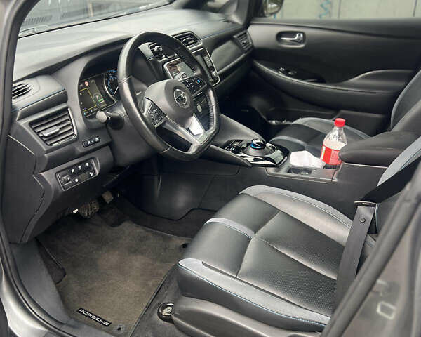 Серый Ниссан Лиф, объемом двигателя 0 л и пробегом 24 тыс. км за 14300 $, фото 8 на Automoto.ua