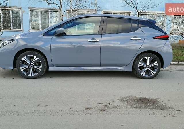 Сірий Ніссан Ліф, об'ємом двигуна 0 л та пробігом 102 тис. км за 15700 $, фото 7 на Automoto.ua