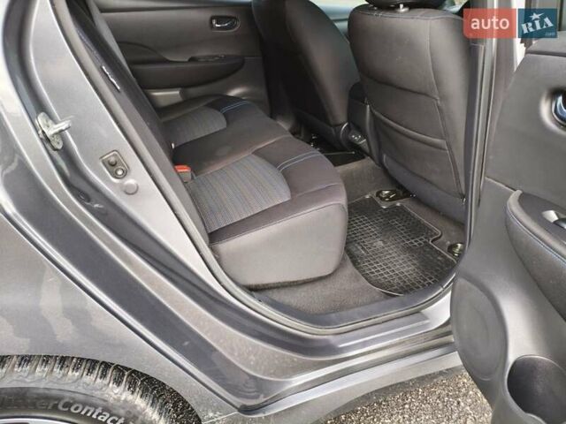 Серый Ниссан Лиф, объемом двигателя 0 л и пробегом 30 тыс. км за 12700 $, фото 27 на Automoto.ua