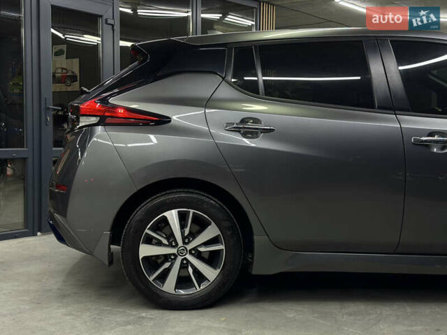 Сірий Ніссан Ліф, об'ємом двигуна 0 л та пробігом 56 тис. км за 13500 $, фото 15 на Automoto.ua