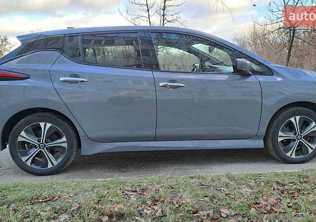 Сірий Ніссан Ліф, об'ємом двигуна 0 л та пробігом 102 тис. км за 15700 $, фото 2 на Automoto.ua