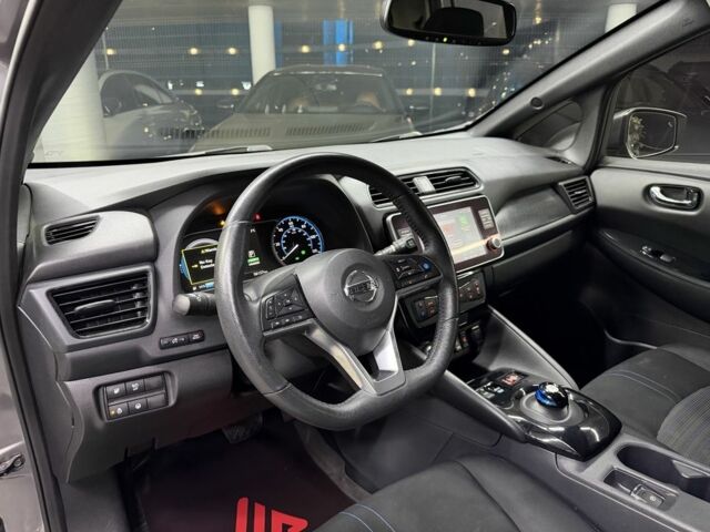 Серый Ниссан Лиф, объемом двигателя 0 л и пробегом 56 тыс. км за 13500 $, фото 15 на Automoto.ua