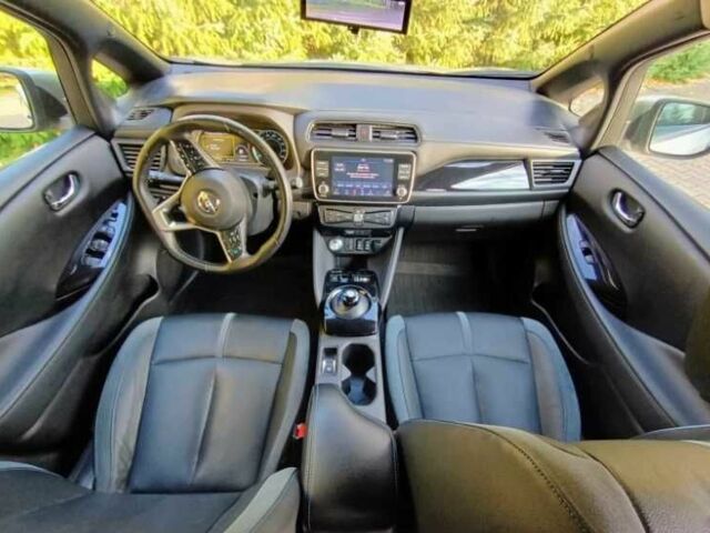 Серый Ниссан Лиф, объемом двигателя 0 л и пробегом 49 тыс. км за 13900 $, фото 7 на Automoto.ua