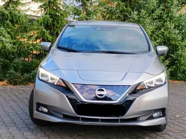 Серый Ниссан Лиф, объемом двигателя 0 л и пробегом 49 тыс. км за 13900 $, фото 2 на Automoto.ua