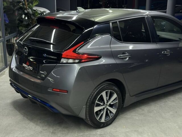 Серый Ниссан Лиф, объемом двигателя 0 л и пробегом 56 тыс. км за 13500 $, фото 9 на Automoto.ua