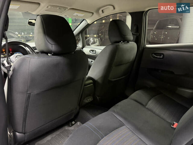 Сірий Ніссан Ліф, об'ємом двигуна 0 л та пробігом 56 тис. км за 13500 $, фото 20 на Automoto.ua