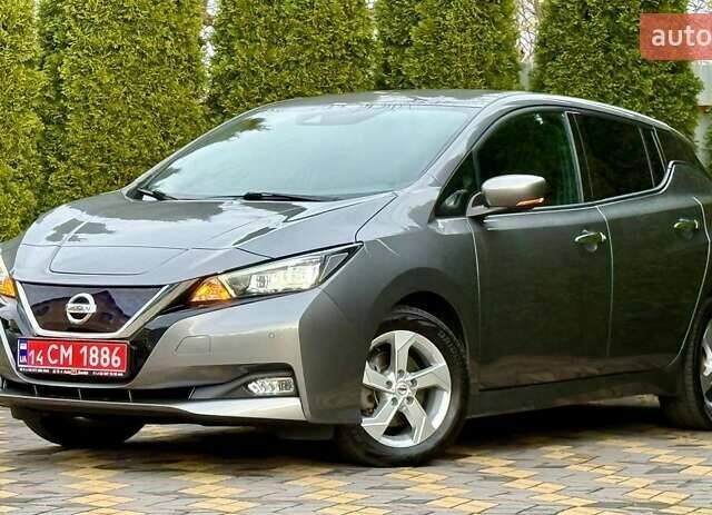 Серый Ниссан Лиф, объемом двигателя 0 л и пробегом 47 тыс. км за 15200 $, фото 5 на Automoto.ua