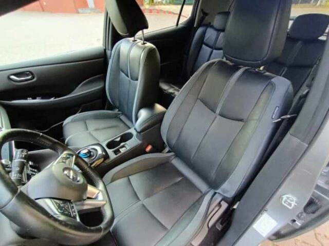 Серый Ниссан Лиф, объемом двигателя 0 л и пробегом 49 тыс. км за 9500 $, фото 8 на Automoto.ua