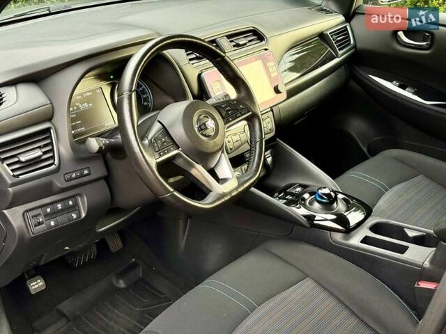 Серый Ниссан Лиф, объемом двигателя 0 л и пробегом 47 тыс. км за 15200 $, фото 19 на Automoto.ua