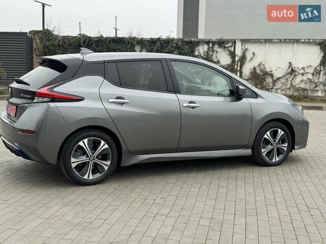 Сірий Ніссан Ліф, об'ємом двигуна 0 л та пробігом 57 тис. км за 14800 $, фото 29 на Automoto.ua