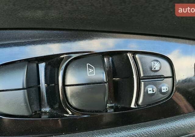 Сірий Ніссан Ліф, об'ємом двигуна 0 л та пробігом 102 тис. км за 15700 $, фото 15 на Automoto.ua