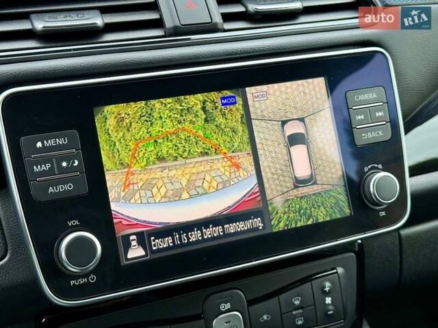 Серый Ниссан Лиф, объемом двигателя 0 л и пробегом 47 тыс. км за 15200 $, фото 36 на Automoto.ua