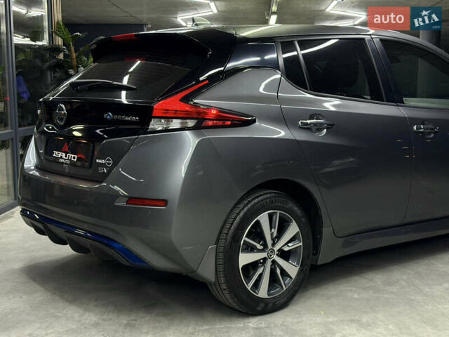 Сірий Ніссан Ліф, об'ємом двигуна 0 л та пробігом 56 тис. км за 13500 $, фото 14 на Automoto.ua