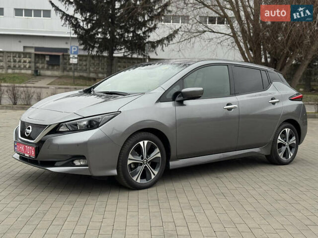 Сірий Ніссан Ліф, об'ємом двигуна 0 л та пробігом 57 тис. км за 14800 $, фото 39 на Automoto.ua