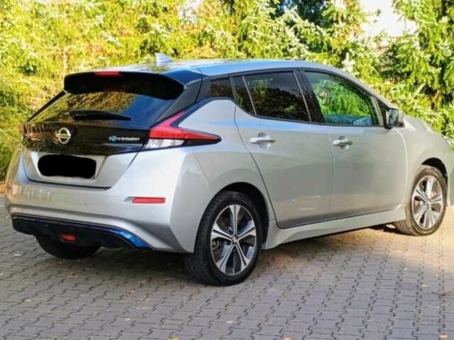 Серый Ниссан Лиф, объемом двигателя 0 л и пробегом 49 тыс. км за 13900 $, фото 3 на Automoto.ua