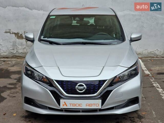 Серый Ниссан Лиф, объемом двигателя 0 л и пробегом 26 тыс. км за 14990 $, фото 3 на Automoto.ua