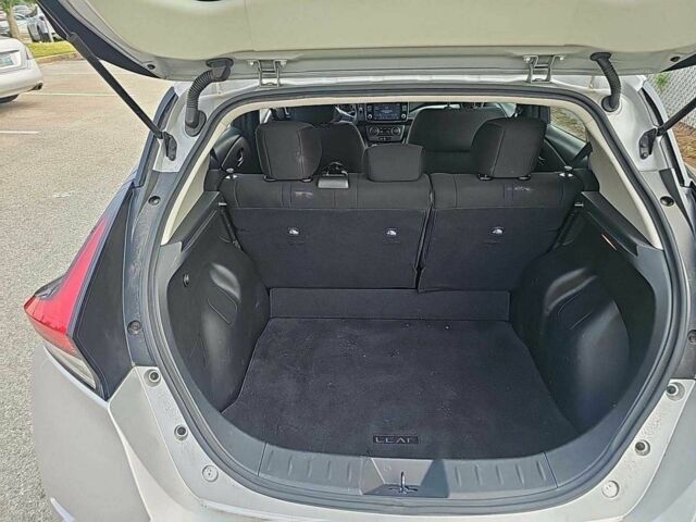 Сірий Ніссан Ліф, об'ємом двигуна 0 л та пробігом 86 тис. км за 7000 $, фото 5 на Automoto.ua