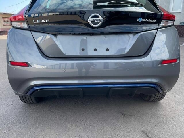 Серый Ниссан Лиф, объемом двигателя 0 л и пробегом 17 тыс. км за 16999 $, фото 3 на Automoto.ua