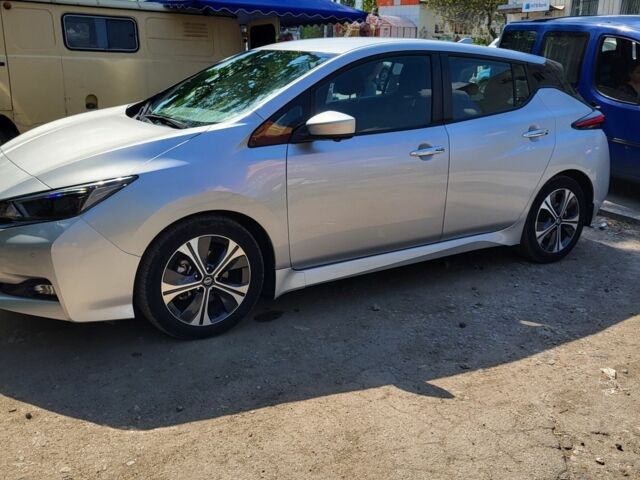 Серый Ниссан Лиф, объемом двигателя 0 л и пробегом 27 тыс. км за 15500 $, фото 8 на Automoto.ua