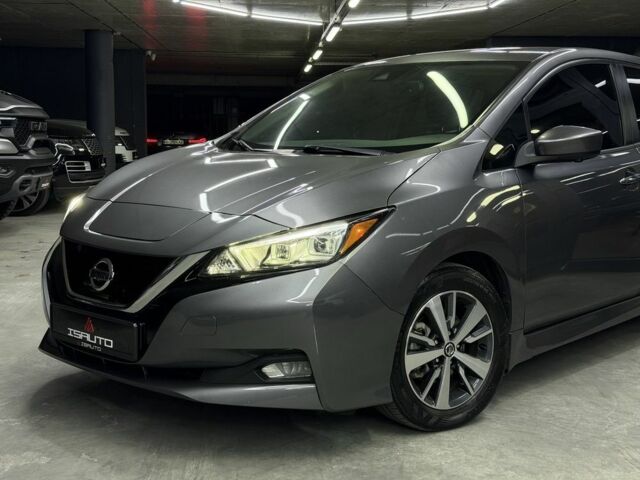 Серый Ниссан Лиф, объемом двигателя 0 л и пробегом 56 тыс. км за 13500 $, фото 7 на Automoto.ua