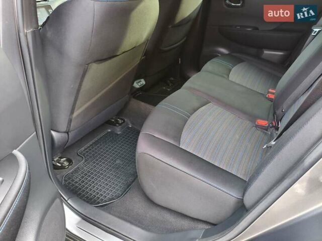 Серый Ниссан Лиф, объемом двигателя 0 л и пробегом 30 тыс. км за 12700 $, фото 25 на Automoto.ua