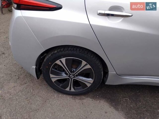 Сірий Ніссан Ліф, об'ємом двигуна 0 л та пробігом 38 тис. км за 15499 $, фото 8 на Automoto.ua