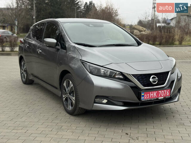 Сірий Ніссан Ліф, об'ємом двигуна 0 л та пробігом 57 тис. км за 14800 $, фото 18 на Automoto.ua