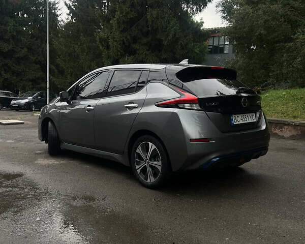 Серый Ниссан Лиф, объемом двигателя 0 л и пробегом 24 тыс. км за 14300 $, фото 4 на Automoto.ua