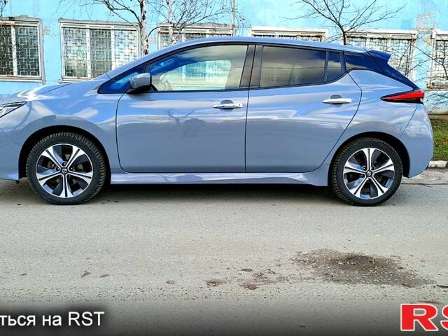 Сірий Ніссан Ліф, об'ємом двигуна 0.16 л та пробігом 102 тис. км за 15700 $, фото 2 на Automoto.ua