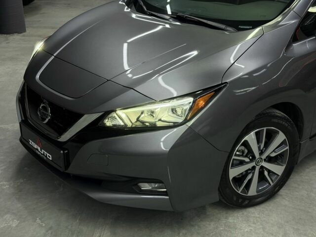 Серый Ниссан Лиф, объемом двигателя 0 л и пробегом 56 тыс. км за 13500 $, фото 5 на Automoto.ua