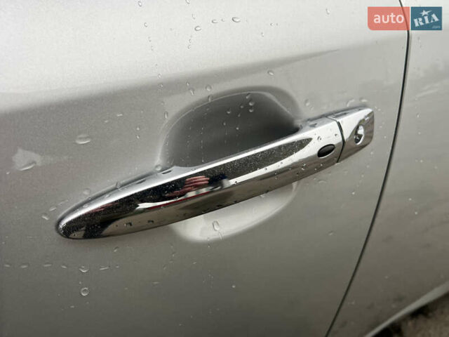 Серый Ниссан Лиф, объемом двигателя 0 л и пробегом 70 тыс. км за 17800 $, фото 24 на Automoto.ua