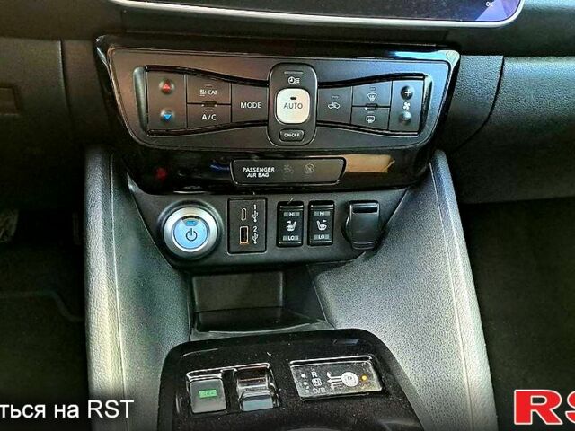 Сірий Ніссан Ліф, об'ємом двигуна 0.16 л та пробігом 102 тис. км за 15700 $, фото 11 на Automoto.ua