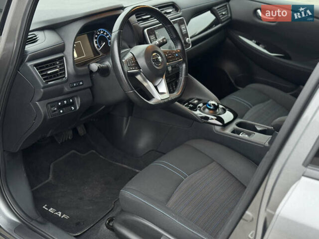 Сірий Ніссан Ліф, об'ємом двигуна 0 л та пробігом 57 тис. км за 14800 $, фото 13 на Automoto.ua