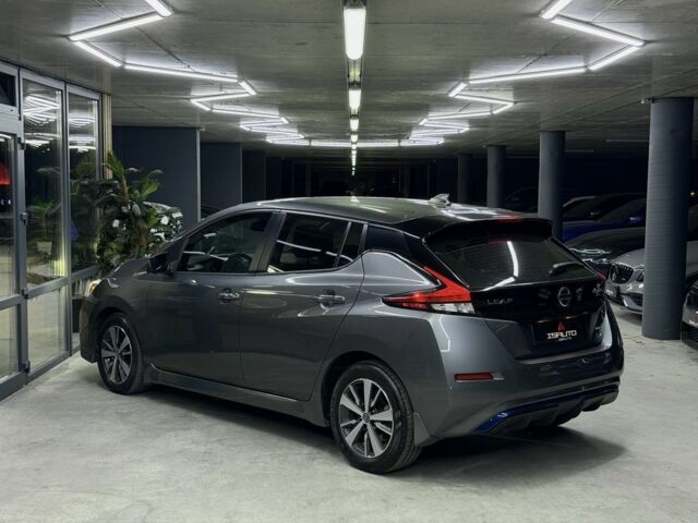 Серый Ниссан Лиф, объемом двигателя 0 л и пробегом 56 тыс. км за 13500 $, фото 13 на Automoto.ua