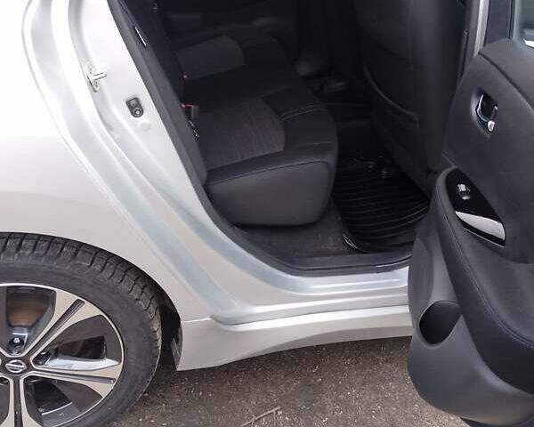 Сірий Ніссан Ліф, об'ємом двигуна 0 л та пробігом 38 тис. км за 15499 $, фото 9 на Automoto.ua