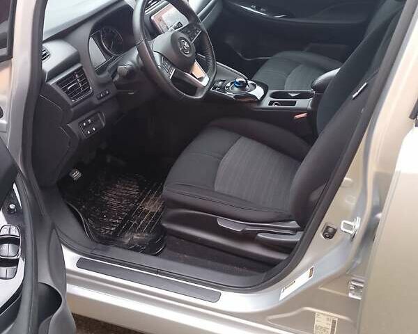 Сірий Ніссан Ліф, об'ємом двигуна 0 л та пробігом 38 тис. км за 15499 $, фото 2 на Automoto.ua