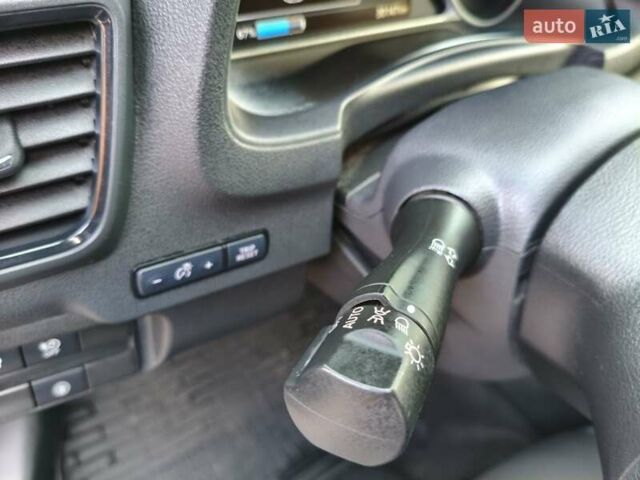 Серый Ниссан Лиф, объемом двигателя 0 л и пробегом 30 тыс. км за 12700 $, фото 36 на Automoto.ua