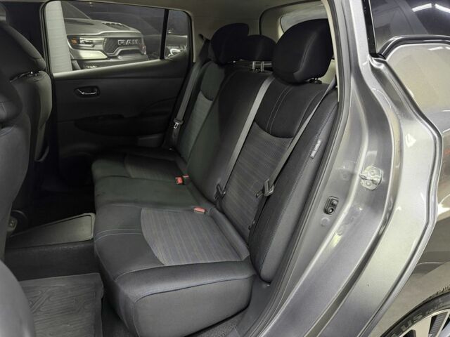 Серый Ниссан Лиф, объемом двигателя 0 л и пробегом 56 тыс. км за 13500 $, фото 16 на Automoto.ua