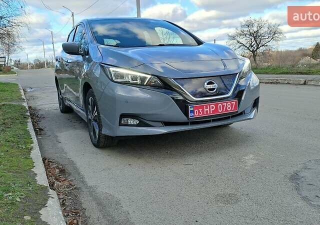Сірий Ніссан Ліф, об'ємом двигуна 0 л та пробігом 102 тис. км за 15700 $, фото 9 на Automoto.ua