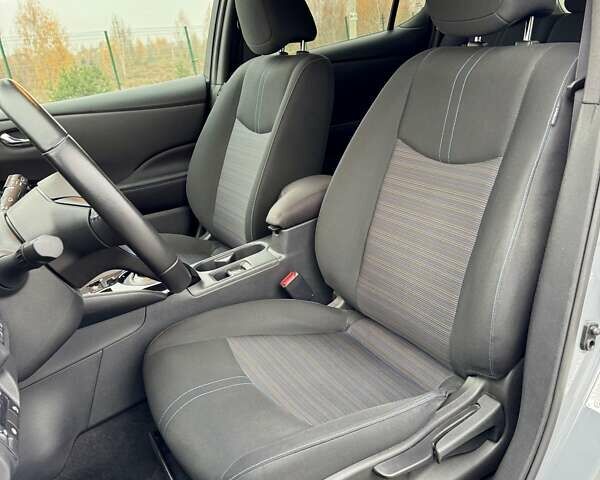 Серый Ниссан Лиф, объемом двигателя 0 л и пробегом 28 тыс. км за 19300 $, фото 28 на Automoto.ua