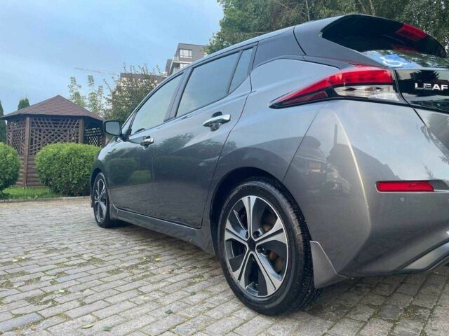 Серый Ниссан Лиф, объемом двигателя 0 л и пробегом 22 тыс. км за 21500 $, фото 2 на Automoto.ua