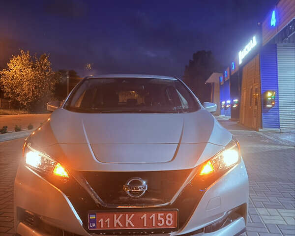 Сірий Ніссан Ліф, об'ємом двигуна 0 л та пробігом 66 тис. км за 16999 $, фото 15 на Automoto.ua